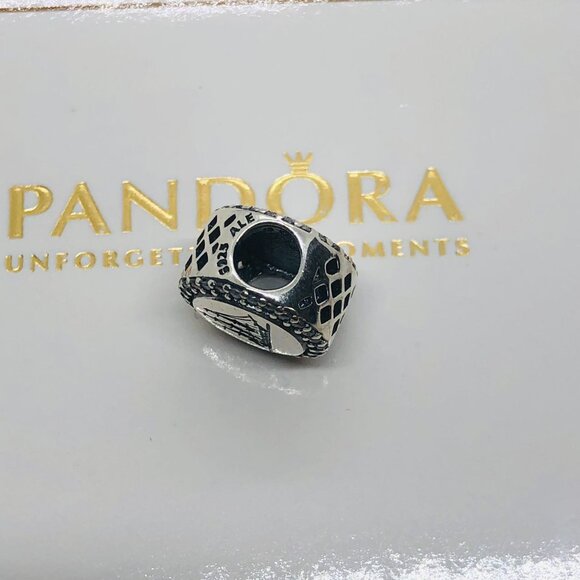 🌞📖Pandora Boston Massachusetts State Exclusive Iconic Ship Button Charm - Picture 4 of 4